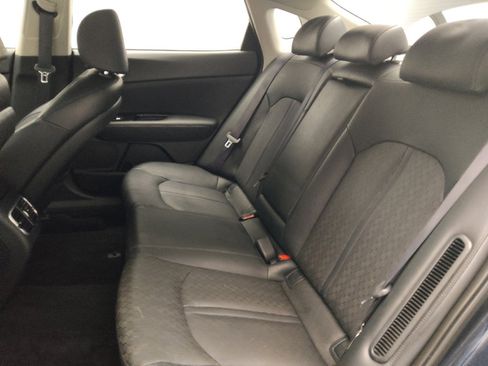 Used 2019 Kia Optima EX image 18