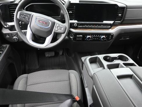New 2026 GMC Sierra 1500 SLE w/ Preferred Package image 13