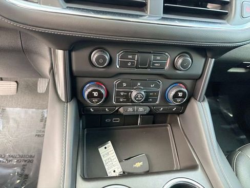 Used 2022 Chevrolet Tahoe Z71 w/ Z71 Off-Road Package AWD/4WD image 25