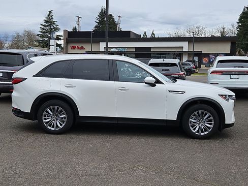 Used 2024 MAZDA CX-90 Plug-In Hybrid w/ Preferred image 4