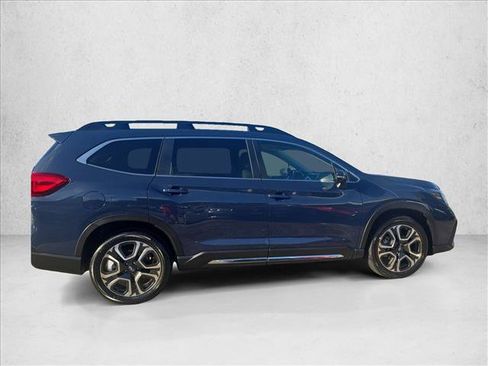 Used 2023 Subaru Ascent Limited AWD/4WD image 3