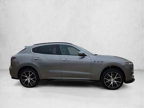 Used 2017 Maserati Levante S image 4