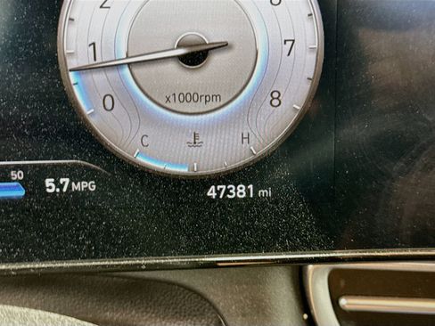 Used 2025 Hyundai Elantra SEL FWD image 19