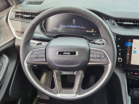 New 2026 Jeep Grand Cherokee Limited w/ Limited Altitude Package AWD/4WD image 12