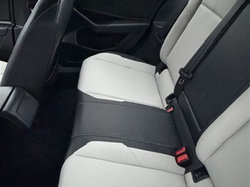 Used 2019 Volkswagen Jetta R-Line FWD image 4