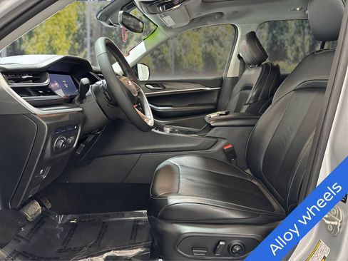 Used 2024 Jeep Grand Cherokee Limited 4xe AWD/4WD image 9