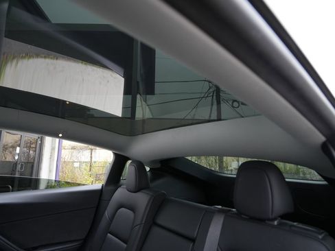 Used 2020 Tesla Model Y Performance image 20