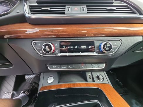 Used 2023 Audi Q5 2.0T Premium Plus w/ Premium Plus Package AWD/4WD image 21