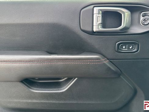 Used 2021 Jeep Wrangler Unlimited Rubicon image 13