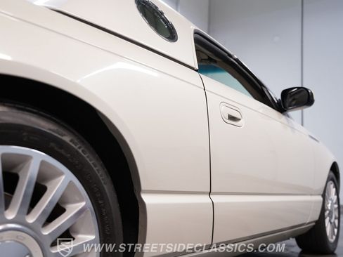 Used 2005 Ford Thunderbird 50th Anniversary RWD image 23