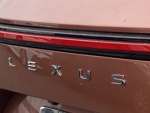 Used 2025 Lexus NX 250 FWD image 4