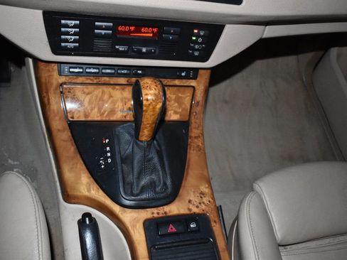 Used 2004 BMW X5 3.0i image 29