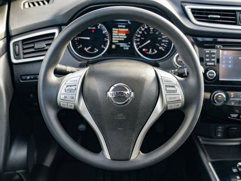 Used 2016 Nissan Rogue SL image 16