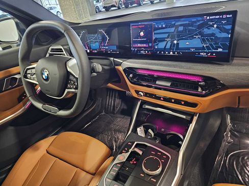Used 2025 BMW 330i xDrive Sedan w/ M Sport Package image 40