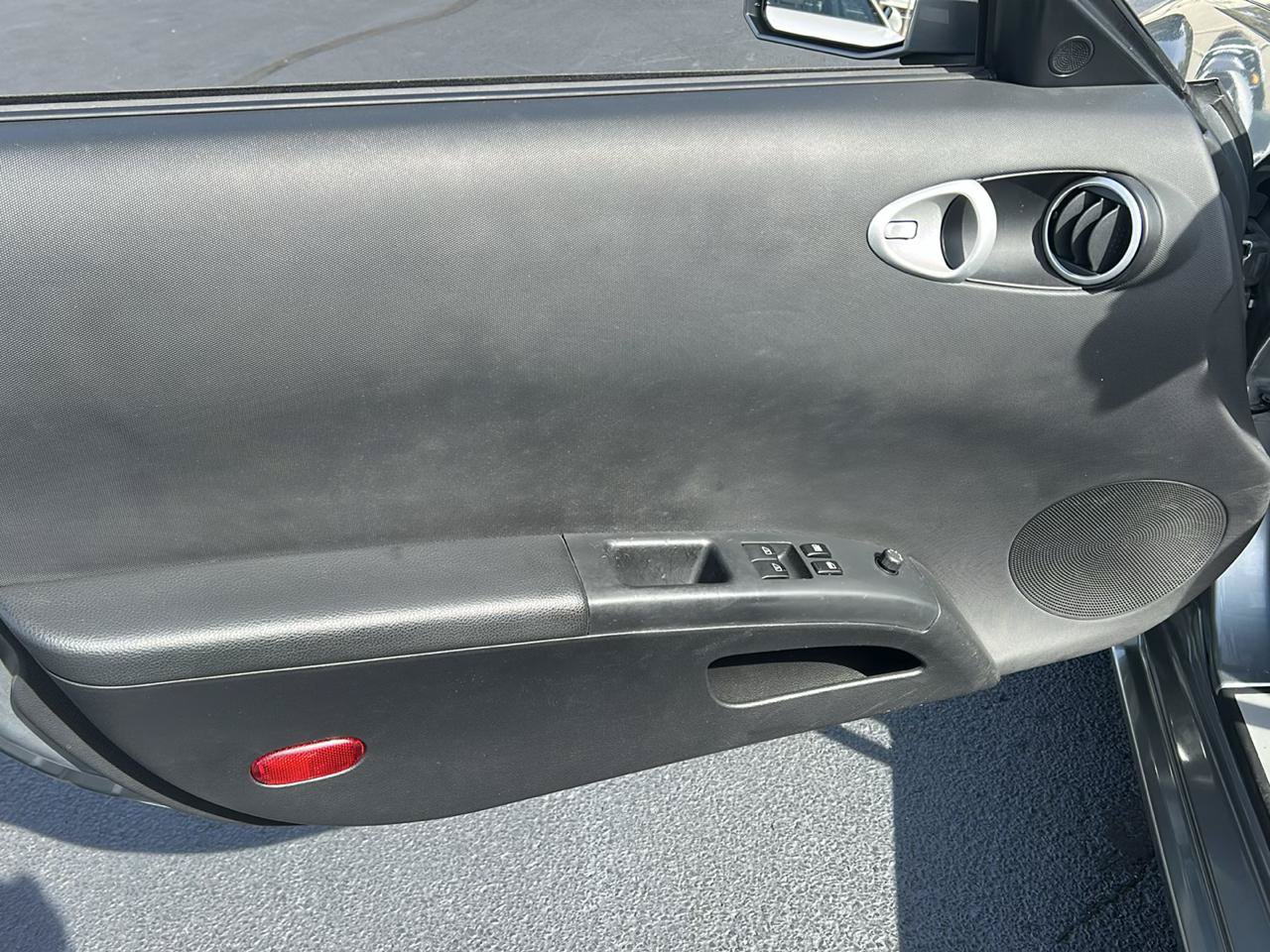 Used 2004 Nissan 350Z Touring RWD image 12