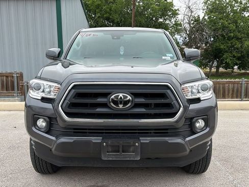 Used 2023 Toyota Tacoma SR5 RWD image 2