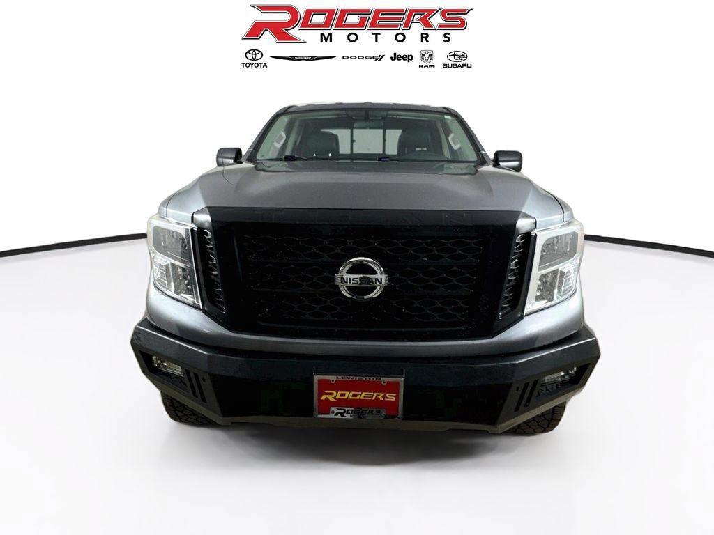 Used 2017 Nissan Titan S AWD/4WD image 2