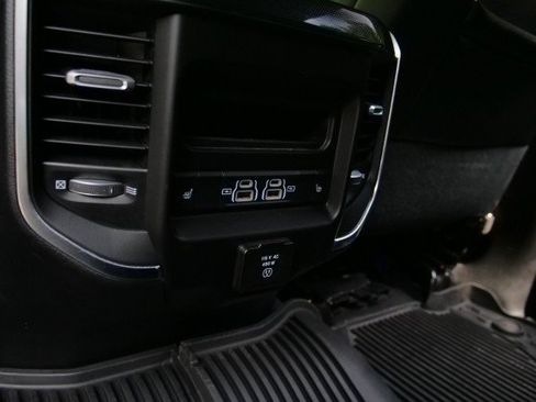 Used 2022 RAM 2500 Laramie AWD/4WD image 33