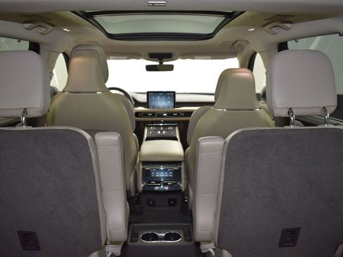 Used 2023 Lincoln Aviator Reserve w/ Equipment Group 201A image 20