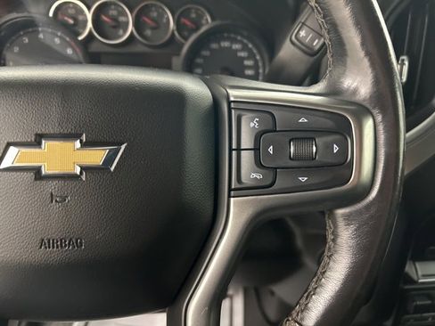 Used 2022 Chevrolet Silverado 2500 LT w/ Convenience Package image 12