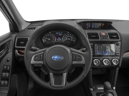 Used 2017 Subaru Forester 2.5i Touring AWD/4WD image 10