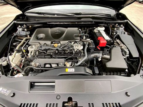 Used 2021 Toyota Camry SE image 31