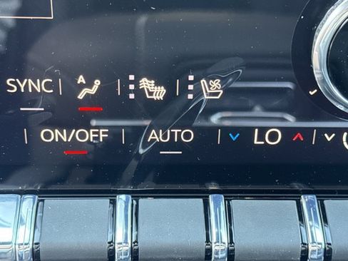 New 2026 GMC Yukon Denali w/ Advanced Technology Package AWD/4WD image 22