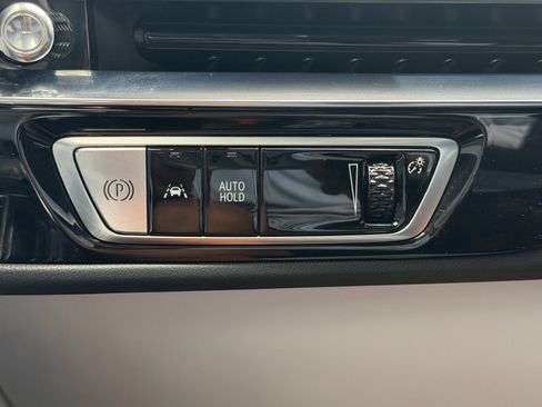 Used 2024 Cadillac Lyriq Luxury RWD image 34