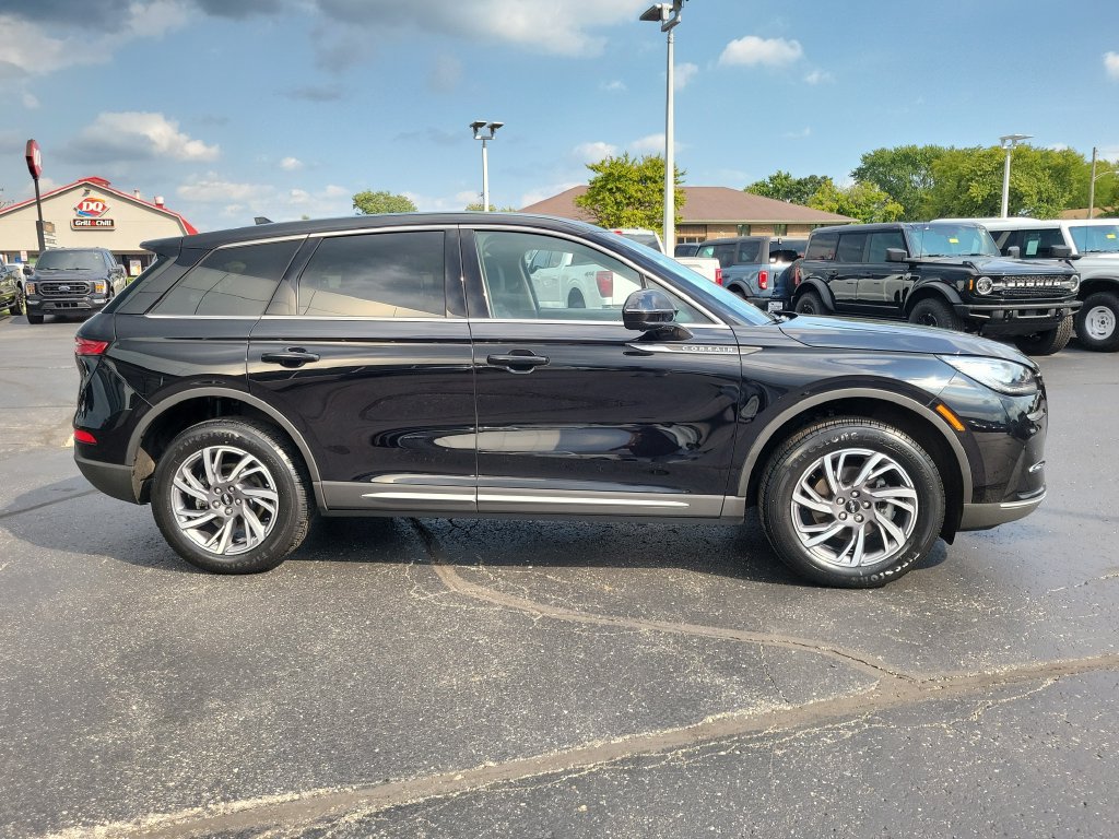 Certified 2023 Lincoln Corsair AWD w/ Equipment Group 101A image 3