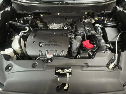 Used 2018 Mitsubishi Outlander Sport LE FWD image 13