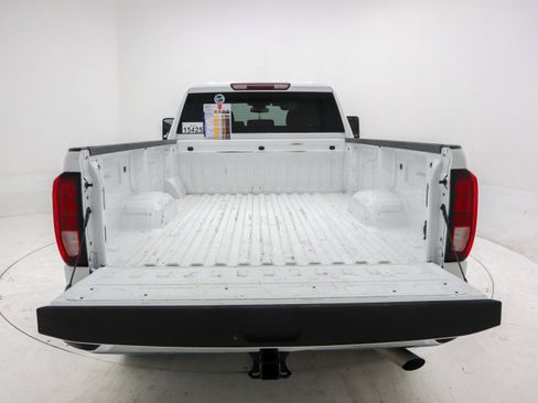 Used 2024 GMC Sierra 2500 Pro w/ Convenience Package image 10