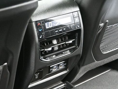 Used 2023 Jeep Grand Cherokee L Overland AWD/4WD image 33
