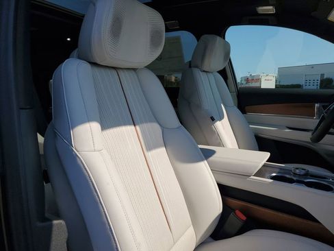 New 2026 Cadillac Vistiq Luxury image 27