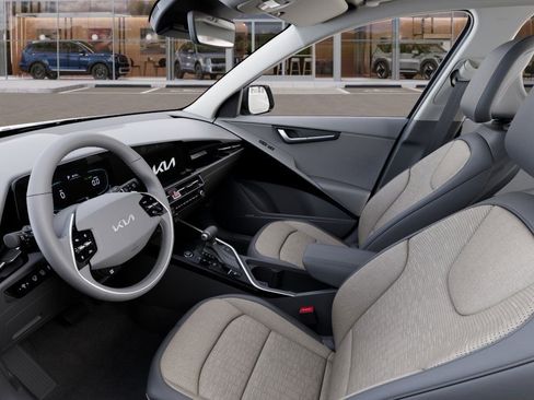 New 2026 Kia Niro SX image 18