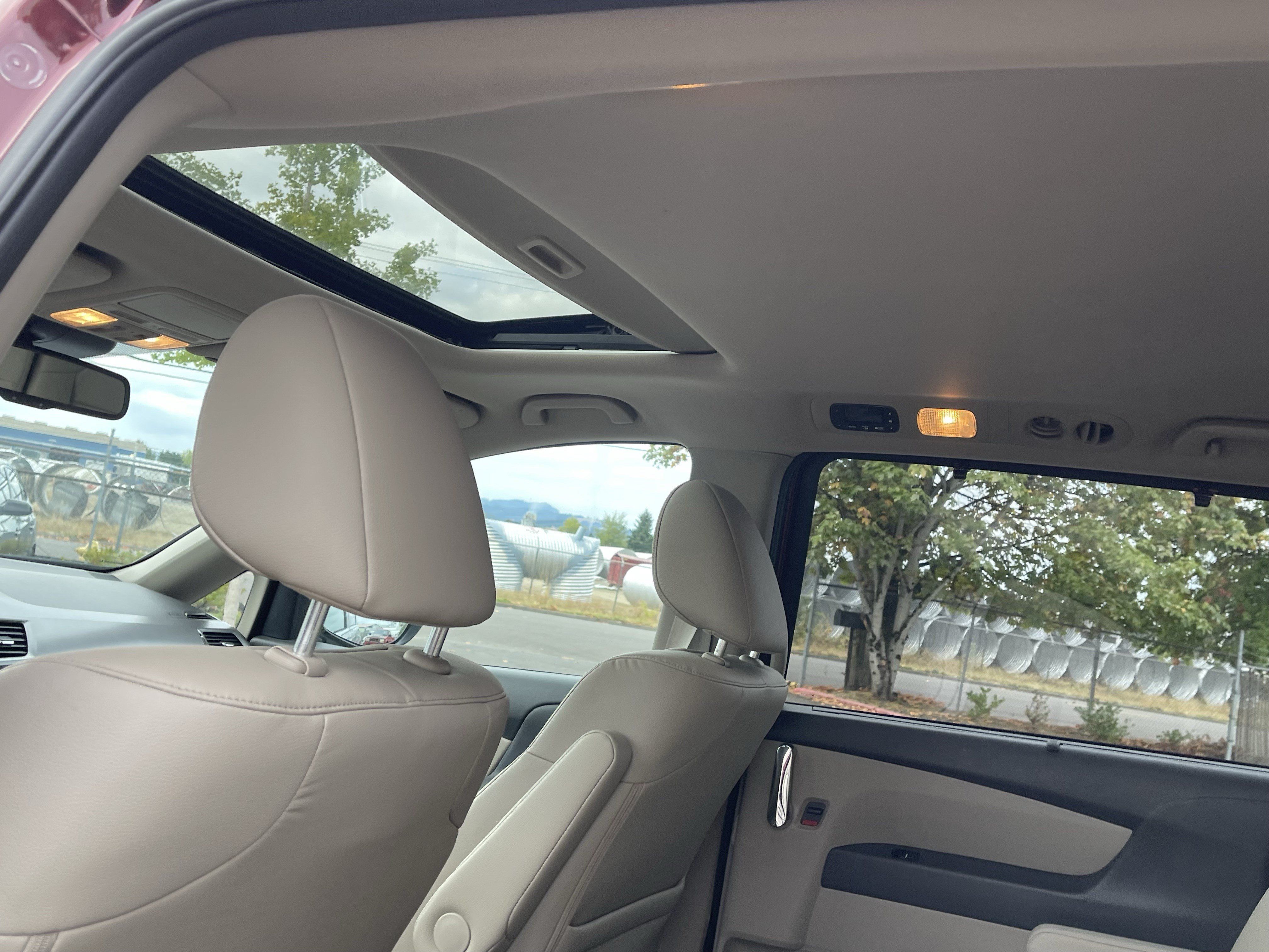 Used 2016 Honda Odyssey EX-L image 16