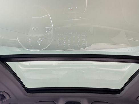 Certified 2025 Audi Q5 Premium w/ Convenience Package AWD/4WD image 24