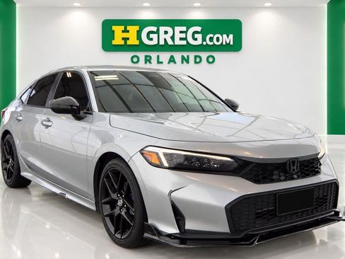 Used 2025 Honda Civic Sport image 4