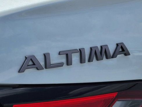 New 2026 Nissan Altima 2.5 SR FWD image 9
