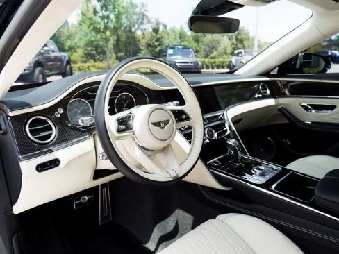 Used 2023 Bentley Flying Spur Azure AWD/4WD image 23