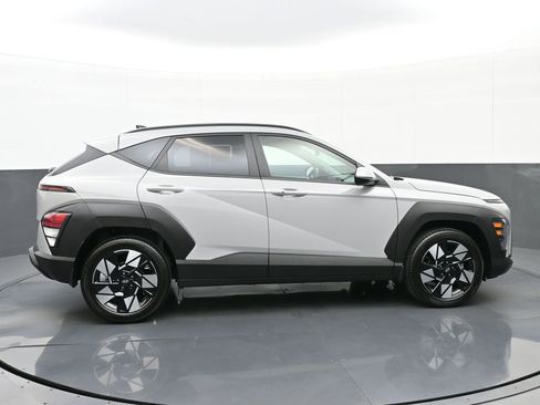 Certified 2025 Hyundai Kona SEL FWD image 3