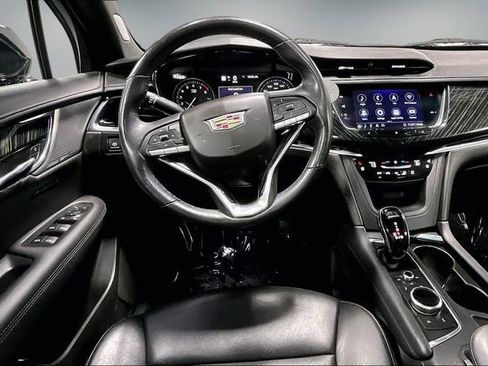Used 2020 Cadillac XT6 Premium Luxury image 10