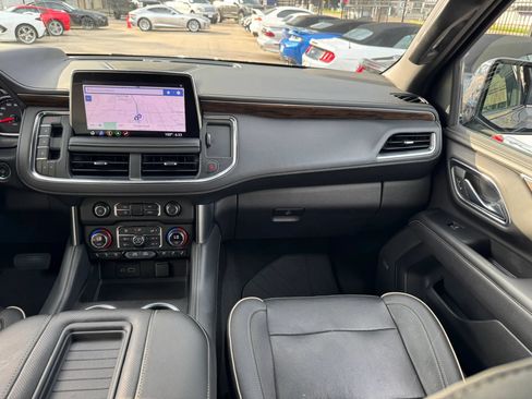 Used 2021 Chevrolet Suburban Premier w/ Premium Package RWD image 37
