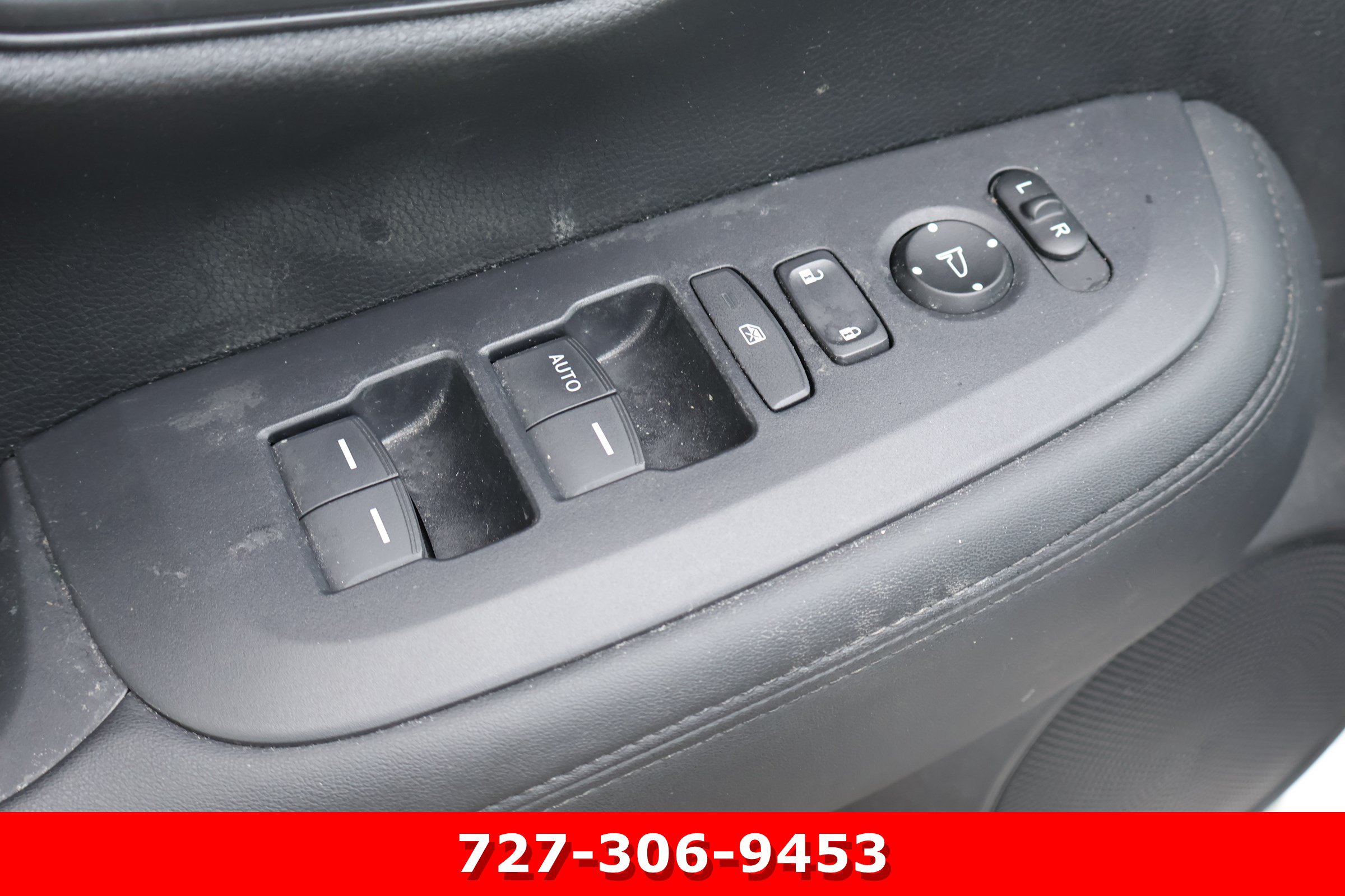 Used 2025 Honda HR-V LX image 13