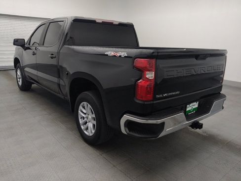 Used 2022 Chevrolet Silverado 1500 LT AWD/4WD image 5