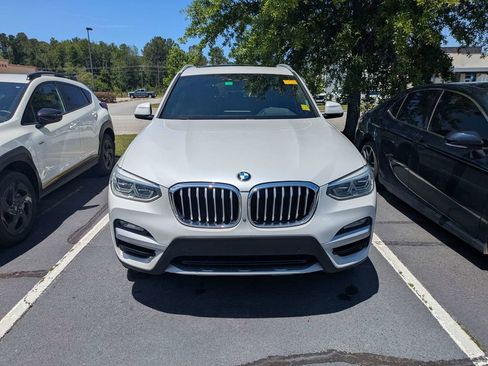 Used 2019 BMW X3 sDrive30i w/ Executive Package RWD image 2