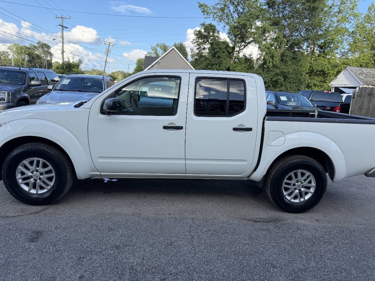 Used 2014 Nissan Frontier SV RWD image 5