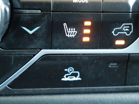 Used 2024 Jeep Wrangler Sahara image 17