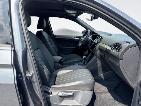 Used 2022 Volkswagen Tiguan SE R-Line FWD image 26