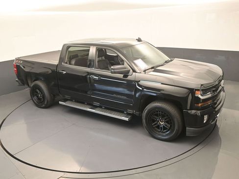 Used 2018 Chevrolet Silverado 1500 LT w/ All Star Edition AWD/4WD image 47