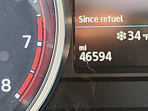 Used 2018 Volkswagen Tiguan S image 18